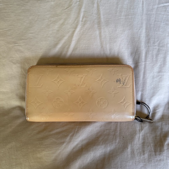 Louis Vuitton Cream Monogram Zip Wallet - Picture 7 of 13